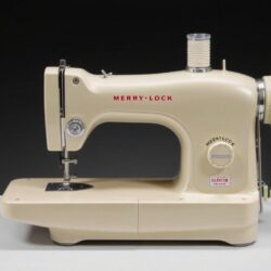Merrylock 009: как приручить домашний оверлок и делать аккуратные швы без лишних нервов